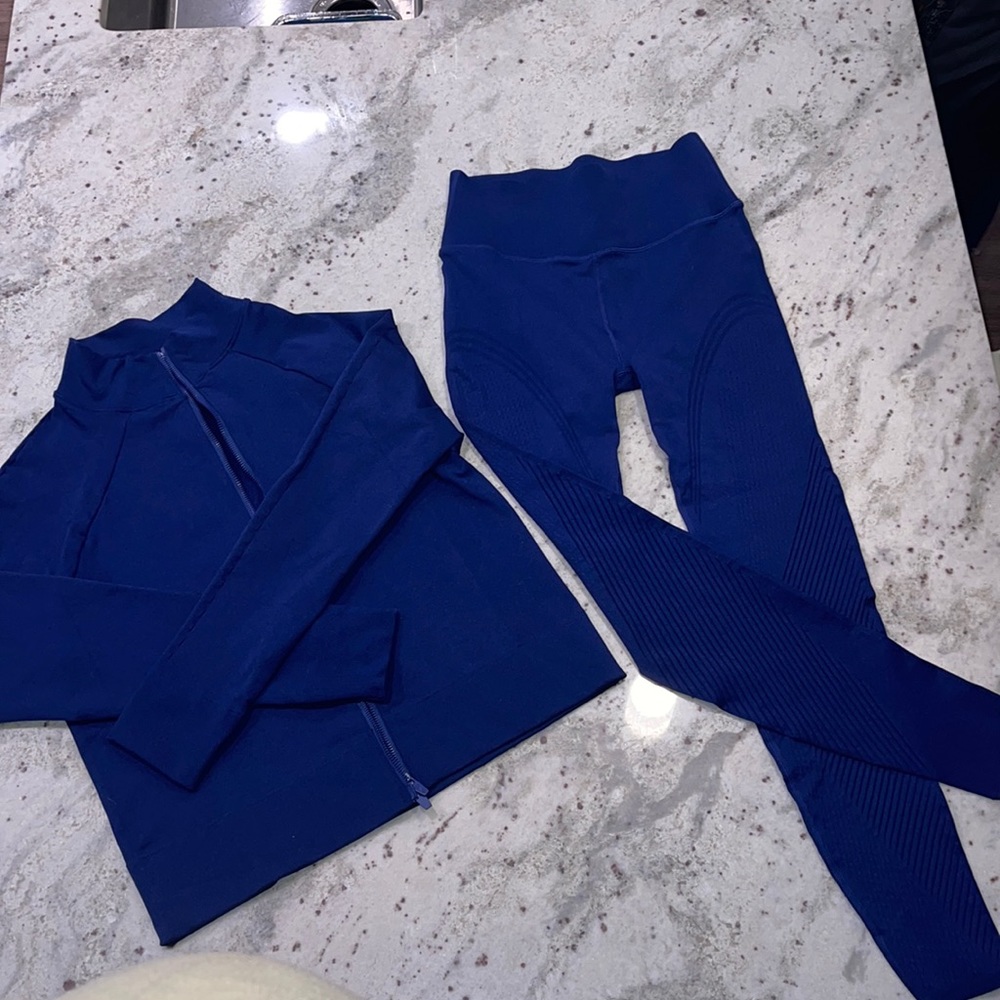Fabletics work out set